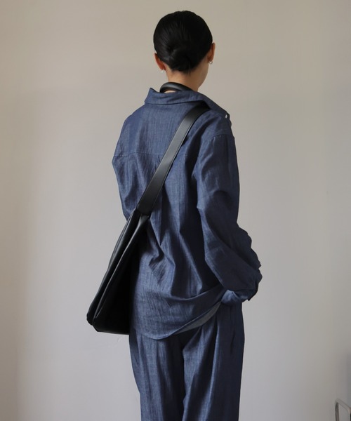 Girly Doll(ガーリードール)の「オーバーデニムシャツとタックワイドデニムセットアップ(セットアップ・レディース・ネイビー・S/M/L)」の12枚目の写真