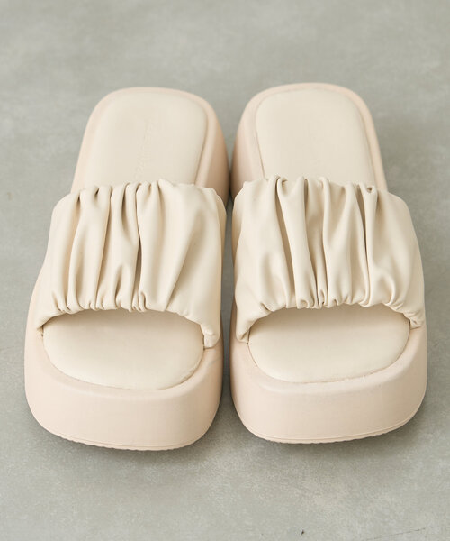 CIAOPANIC TYPY（チャオパニックティピー）の「ギャザーデザイン厚底サンダル（サンダル・レディース・ブラック/アイボリー・MEDIUM/LARGE/SMALL）」の20枚目の写真