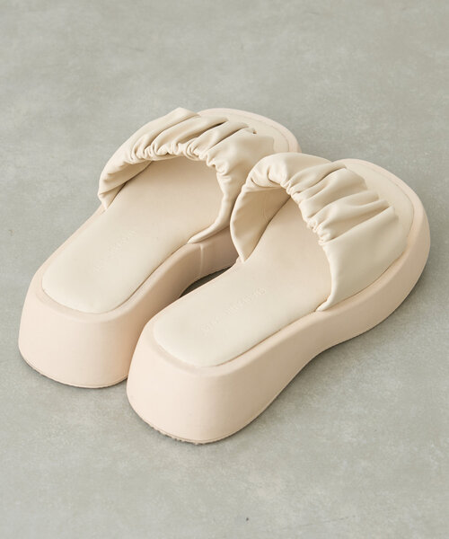 CIAOPANIC TYPY（チャオパニックティピー）の「ギャザーデザイン厚底サンダル（サンダル・レディース・ブラック/アイボリー・MEDIUM/LARGE/SMALL）」の22枚目の写真