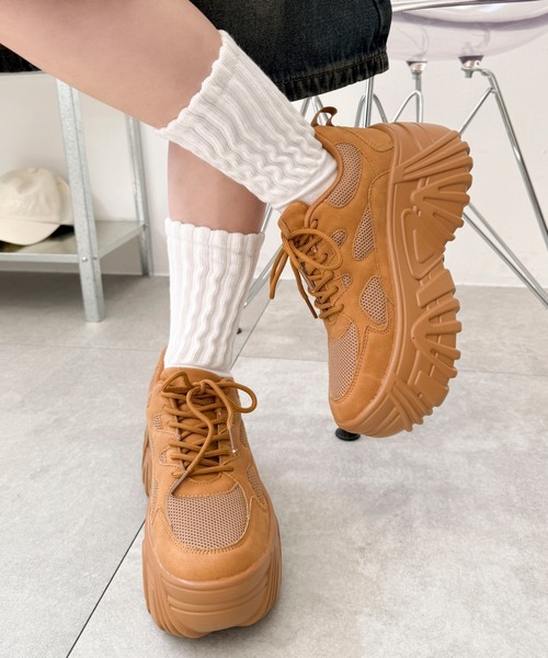 WEGO（ウィゴー）の「WEGO/ボリュームスニーカー（スニーカー・レディース・ホワイト/キャメル/シルバー/ブラック・MEDIUM/LARGE/SMALL）」の18枚目の写真