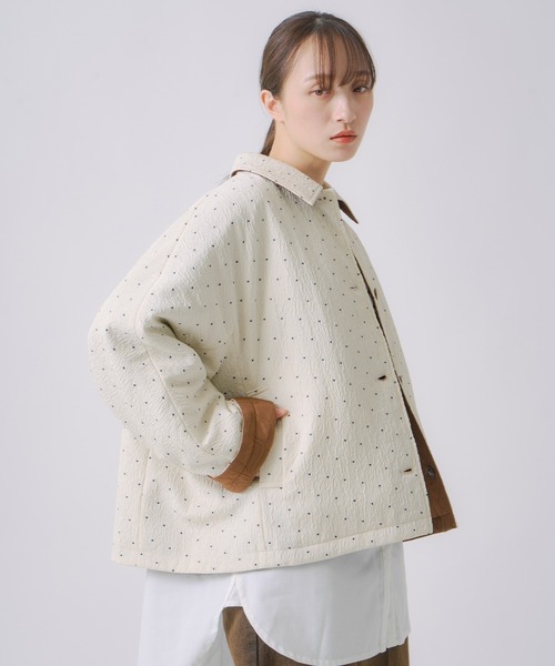 WHYTO.(ホワイト)の「「WHYTO. / ホワイト」ドットリバーシブルキルトジャケット(ダウンジャケット/コート・レディース・ブラック/ライトベージュ・36/38)」の1枚目の写真