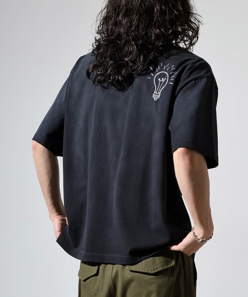 many men many mind(メニーメンメニーマインド)の「MANYMENMANYMINDS 古着風 半袖Tシャツ ピグメント スプレー加工 プリント 刺繍(Tシャツ/カットソー・メンズ・ブラック系1/アイボリー系1/アイボリー系/ブラック/ブラック系/アイボリー・L/XL/M)」の18枚目の写真