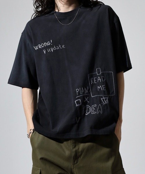 many men many mind(メニーメンメニーマインド)の「MANYMENMANYMINDS 古着風 半袖Tシャツ ピグメント スプレー加工 プリント 刺繍(Tシャツ/カットソー・メンズ・ブラック系1/アイボリー系1/アイボリー系/ブラック/ブラック系/アイボリー・L/XL/M)」の15枚目の写真