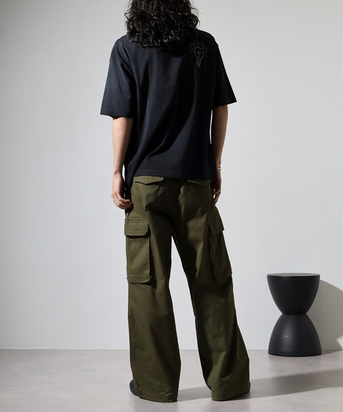 many men many mind(メニーメンメニーマインド)の「MANYMENMANYMINDS 古着風 半袖Tシャツ ピグメント スプレー加工 プリント 刺繍(Tシャツ/カットソー・メンズ・ブラック系1/アイボリー系1/アイボリー系/ブラック/ブラック系/アイボリー・L/XL/M)」の19枚目の写真