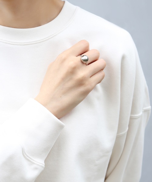 ieLS(イエルズ)の「金属アレルギー対応「ieLS」ステンレス デザインリング フリー(リング・レディース・ゴールド/シルバー・FREE)」の1枚目の写真