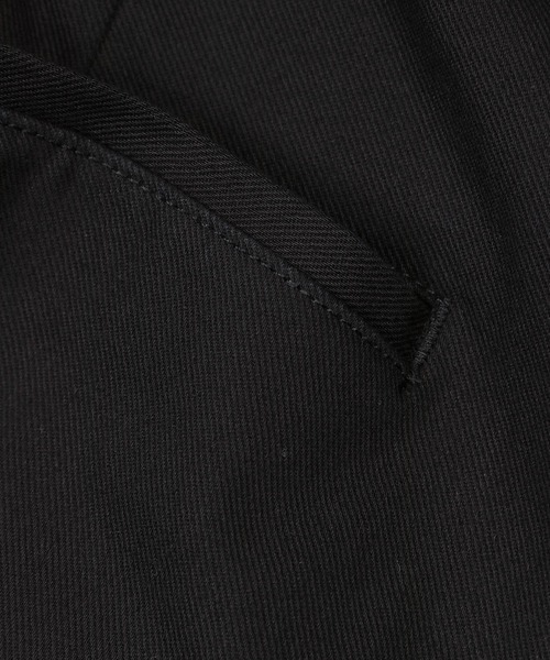 The DUFFER of ST.GEORGE（ザダファーオブセントジョージ）の「MONSTER STRETCH CHINO SLACKS：モンスターストレッチ チノクロス スラックス（スラックス・メンズ・ブラック・SMALL/MEDIUM/LARGE/X-LARGE）」の10枚目の写真