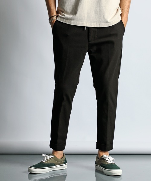 The DUFFER of ST.GEORGE（ザダファーオブセントジョージ）の「MONSTER STRETCH CHINO SLACKS：モンスターストレッチ チノクロス スラックス（スラックス・メンズ・ブラック・SMALL/MEDIUM/LARGE/X-LARGE）」の5枚目の写真