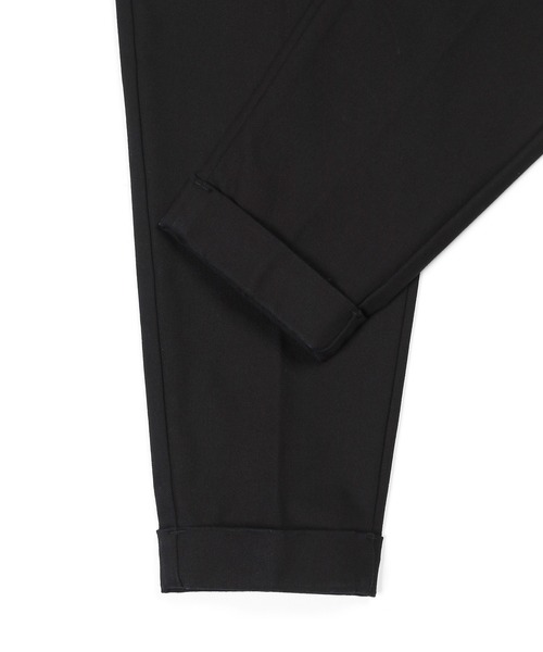 The DUFFER of ST.GEORGE（ザダファーオブセントジョージ）の「MONSTER STRETCH CHINO SLACKS：モンスターストレッチ チノクロス スラックス（スラックス・メンズ・ブラック・SMALL/MEDIUM/LARGE/X-LARGE）」の8枚目の写真