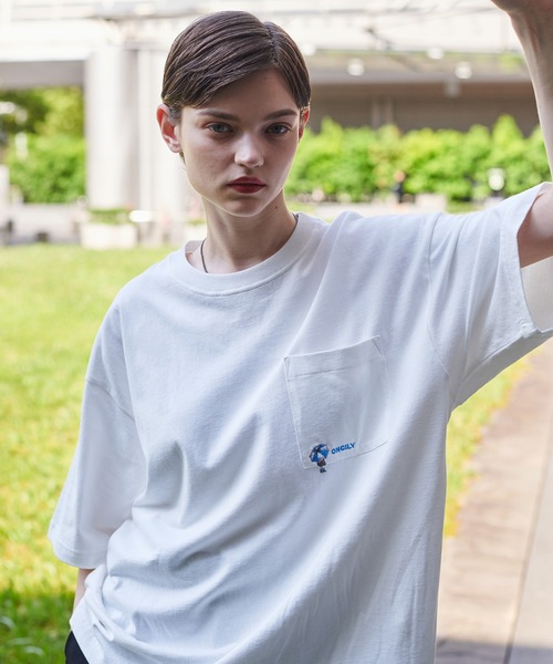 ONCILY(オンシェリー)の「SUMMER POCKET LOGO T-SHIRT / ポケットロゴTシャツ(Tシャツ/カットソー・メンズ・ホワイト系その他/ホワイト系その他2/オフホワイト/ブラック/その他・LARGE/SMALL/MEDIUM)」の1枚目の写真