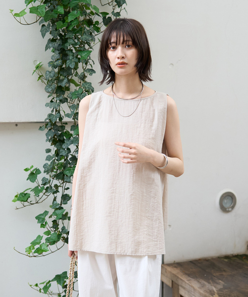 Rouge vif(ルージュヴィフ)の「前後2WAYパールノースリブラウス(シャツ/ブラウス・レディース・ホワイト/ベージュ/ブラック・フリー)」の8枚目の写真