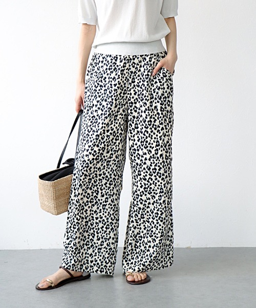 Jines（ジネス）の「レオパード柄ワイドパンツ（その他パンツ・レディース・キャメル/ホワイト・38）」の2枚目の写真