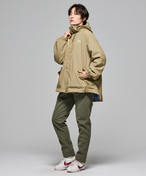 KRIFF MAYER Lady's Collection（クリフメイヤーレディースコレクション）の「【Aライン･ミディアム丈】ゆったりAラインマンパ（マウンテンパーカー・レディース・ブラック/その他5/パープル/ベージュ/カラフル/グリーン・LARGE/MEDIUM）」の13枚目の写真