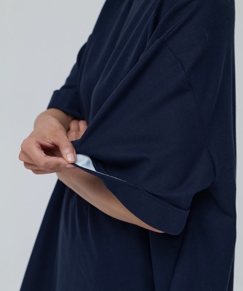 Brown&Street（ブラウンアンドストリート）の「【Daily Luxe】オーバーサイズトップス（Tシャツ/カットソー・レディース・ブラック/ネイビー・FREE）」の12枚目の写真