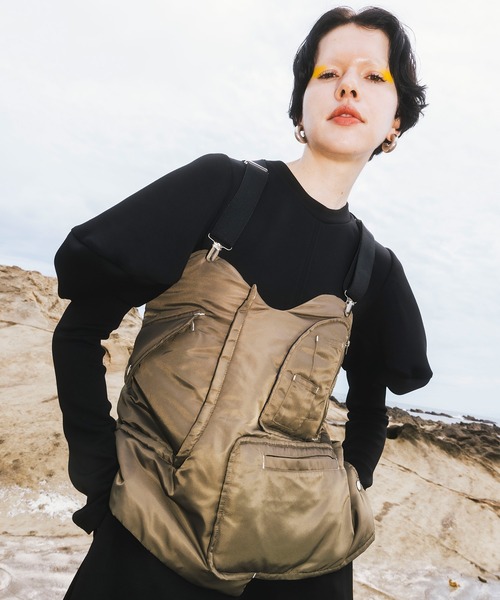 OMMO（オーエムエムオー）の「CUBE SLEEVE FLARE OP（ワンピース・レディース・レッド/ブラック/グレー・36/38）」の22枚目の写真