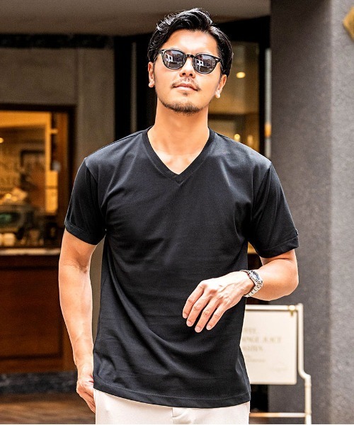 SILVER BULLET(シルバーバレット)の「『CavariA/キャバリア』シルケット加工Vネックネック半袖Tシャツ(Tシャツ/カットソー・メンズ・ホワイト/ブラック・L/XL/M)」の2枚目の写真