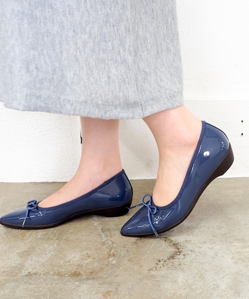 cava cava（サヴァサヴァ）の「晴雨兼用｜バレエシューズ　7305433（バレエシューズ・レディース・グレイッシュベージュ/ブラック/クリアブラック/ブルー・22.5cm/24.5cm/24cm/23.5cm/23cm）」の4枚目の写真