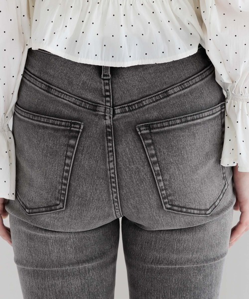 Heather(ヘザー)の「【脚長×美脚を叶える、Heatherの新定番】ISKOフレアデニムパンツ 575793(デニムパンツ・レディース・グレー/ライトブルー/ブラック/ブルー・M/S)」の21枚目の写真