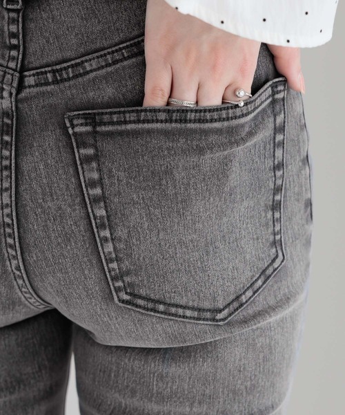 Heather(ヘザー)の「【脚長×美脚を叶える、Heatherの新定番】ISKOフレアデニムパンツ 575793(デニムパンツ・レディース・グレー/ライトブルー/ブラック/ブルー・M/S)」の22枚目の写真