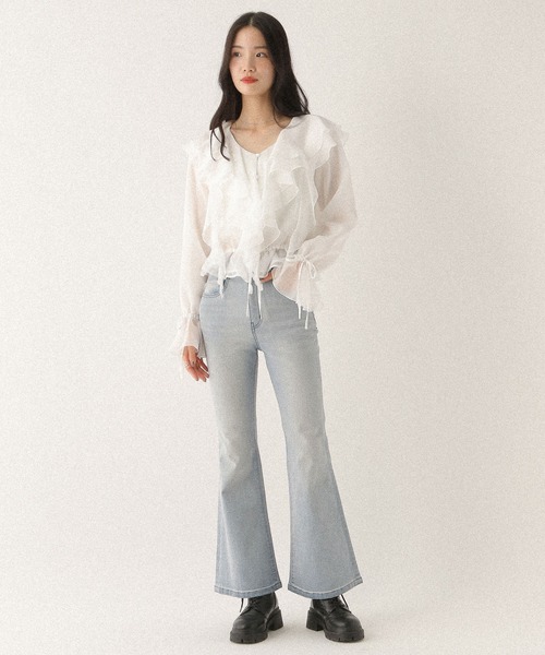 Heather（ヘザー）の「【脚長×美脚を叶える、Heatherの新定番】ISKOフレアデニムパンツ　575793（デニムパンツ・レディース・グレー/ライトブルー/ブラック/ブルー/インディゴブルー・M/S）」の22枚目の写真