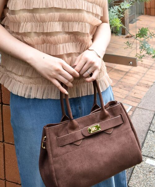 le.coeur blanc(ルクールブラン)の「スエードスクエアトート(トートバッグ・レディース・ブラウン/ベージュ・FREE)」の6枚目の写真