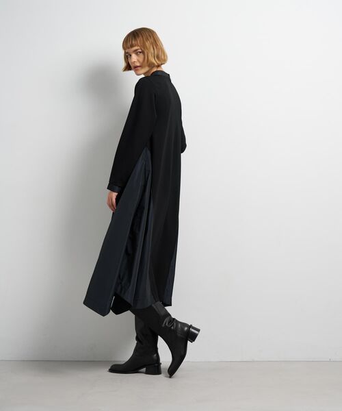 LANVIN en Bleu（ランバンオンブルー）の「アシンメトリーヘムコンビワンピース（ワンピース・レディース・ブラック/チャコールグレー・36/38）」の15枚目の写真