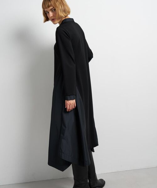 LANVIN en Bleu（ランバンオンブルー）の「アシンメトリーヘムコンビワンピース（ワンピース・レディース・ブラック/チャコールグレー・36/38）」の18枚目の写真