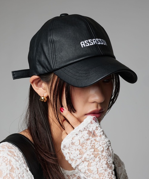 Narcissus(ナルシス)の「刺繍ロゴレザーキャップ(キャップ・レディース・ブラック/ブラウン・FREE)」の2枚目の写真