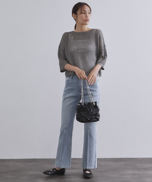 OPAQUE.CLIP(オペークドットクリップ)の「【2WAY】ラム調合皮巾着ミニショルダーバッグ(ショルダーバッグ・レディース・ブラック/ナチュラル・00)」の4枚目の写真