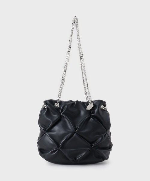 OPAQUE.CLIP(オペークドットクリップ)の「【2WAY】ラム調合皮巾着ミニショルダーバッグ(ショルダーバッグ・レディース・ブラック/ナチュラル・00)」の9枚目の写真