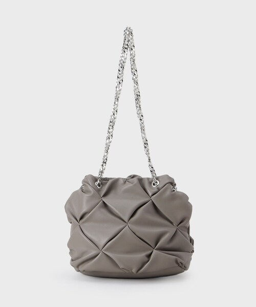 OPAQUE.CLIP(オペークドットクリップ)の「【2WAY】ラム調合皮巾着ミニショルダーバッグ(ショルダーバッグ・レディース・ブラック/ナチュラル・00)」の12枚目の写真