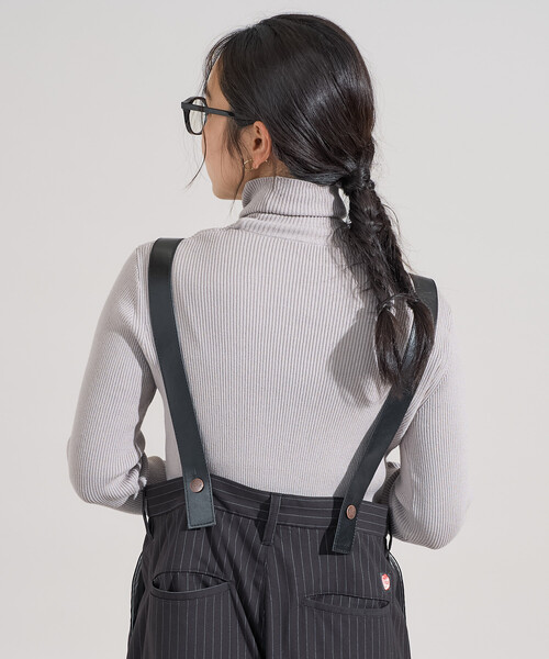 FREAK'S STORE（フリークスストア）の「＜マシーンウォッシャブル＞シルク入り タートルネックリブニット（ニット/セーター・レディース・ネイビー/ライトグレー/オフホワイト/サックスブルー/その他/キャメル/チャコール・ﾌﾘ-）」の16枚目の写真