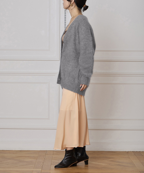 IENA LA BOUCLE（イエナラブークル）の「IENA LA BOUCLE ファーニットVカーディガン（カーディガン/ボレロ・レディース・ホワイト/グレー/ブラック/ピンク系その他/ブラック系その他・FREE）」の21枚目の写真