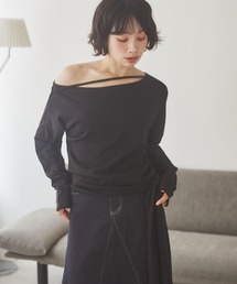 タイトトップス オフショルダートップス」に該当するTシャツ