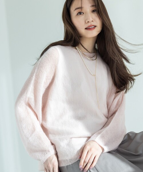 INDIVI(インディヴィ)の「【キッドモヘヤ素材】ラウンドヘムニット(ニット/セーター・レディース・ピンク/ブラック/サックスブルー系5/ライトグレー系8・05/38/13/15 )」の4枚目の写真