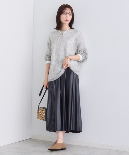 INDIVI（インディヴィ）の「【キッドモヘヤ素材】ラウンドヘムニット（ニット/セーター・レディース・ピンク/ブラック/サックスブルー系5/ライトグレー系8・05/38/13/15 ）」の13枚目の写真