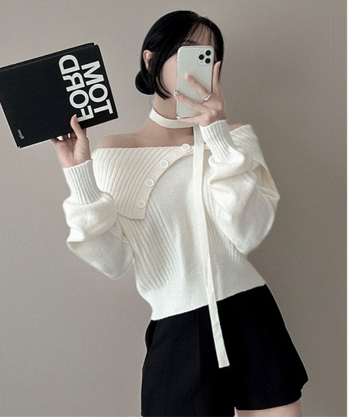 Mejoul（メジュール）の「【2025秋冬新作】【チョーカーマフラー付】2WAYワンショルニットトップス（ニット/セーター・レディース・グレー/アイボリー/ブラウン/ブラック・F）」の2枚目の写真