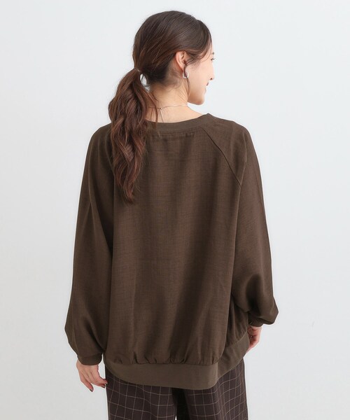 SHOO・LA・RUE（シューラルー）の「【洗濯機可/S-LL】さっと羽織れる 軽量リブブルゾン（ブルゾン・レディース・ベージュ/ブラック/ダークブラウン・04/03/02/01）」の6枚目の写真