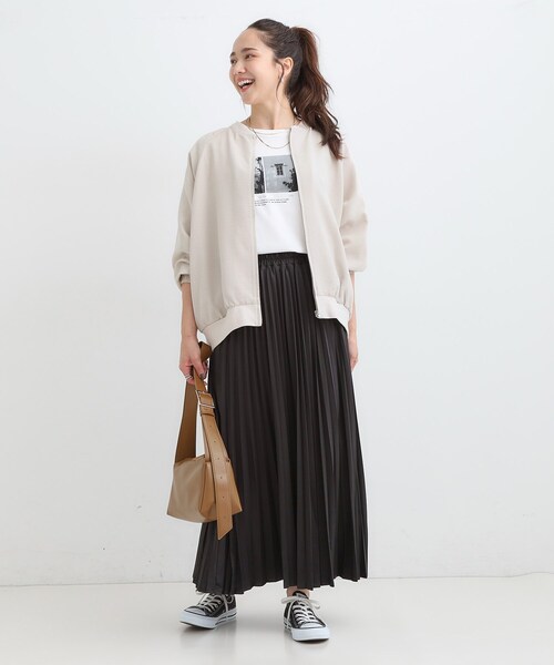 SHOO・LA・RUE（シューラルー）の「【洗濯機可/S-LL】さっと羽織れる 軽量リブブルゾン（ブルゾン・レディース・ベージュ/ブラック/ダークブラウン・04/03/02/01）」の20枚目の写真