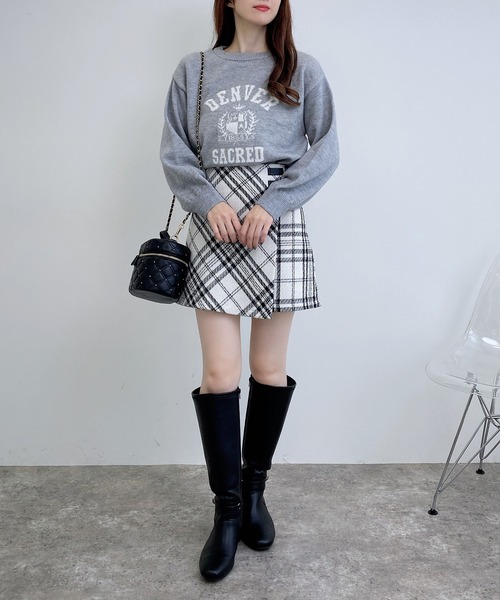 INGNI(イング)の「エンブレムロゴニット(ニット/セーター・レディース・グレー×ホワイト/ワイン系2/ネイビー系/ホワイト×シルバー・M)」の13枚目の写真