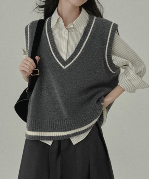 セール】【秋冬新作】Vネックライン配色ニットベスト（ベスト