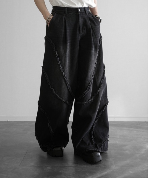 KUUUPY(クーピー)の「Fringed Baggy Wide-Leg Denim Pants - フリンジバギーワイドデニムパンツ(デニムパンツ・メンズ・ブラック/グレー・SMALL/MEDIUM/LARGE)」の3枚目の写真