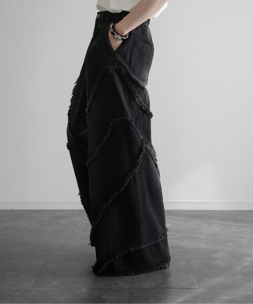 KUUUPY(クーピー)の「Fringed Baggy Wide-Leg Denim Pants - フリンジバギーワイドデニムパンツ(デニムパンツ・メンズ・ブラック/グレー・SMALL/MEDIUM/LARGE)」の5枚目の写真