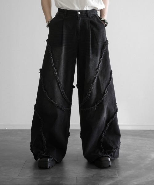 KUUUPY(クーピー)の「Fringed Baggy Wide-Leg Denim Pants - フリンジバギーワイドデニムパンツ(デニムパンツ・メンズ・ブラック/グレー・SMALL/MEDIUM/LARGE)」の4枚目の写真