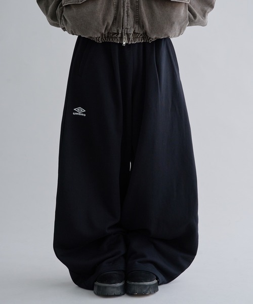 UMBRO × EPNK Curved Tack Sweatpants（スウェットパンツ）｜EPNK