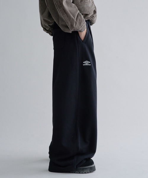 UMBRO × EPNK Curved Tack Sweatpants（スウェットパンツ）｜EPNK