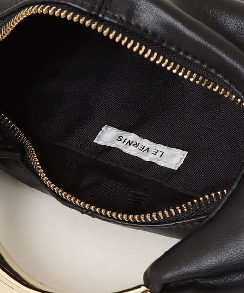 LE VERNIS(ル・ベルニ)の「(LE VERNIS)SCULPTURE TRIANGLE S(ハンドバッグ・レディース・ブラック/ブラウン・ONE SIZE)」の5枚目の写真