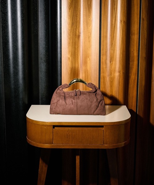 LE VERNIS(ル・ベルニ)の「(LE VERNIS)SCULPTURE TRIANGLE S(ハンドバッグ・レディース・ブラック/ブラウン・ONE SIZE)」の9枚目の写真