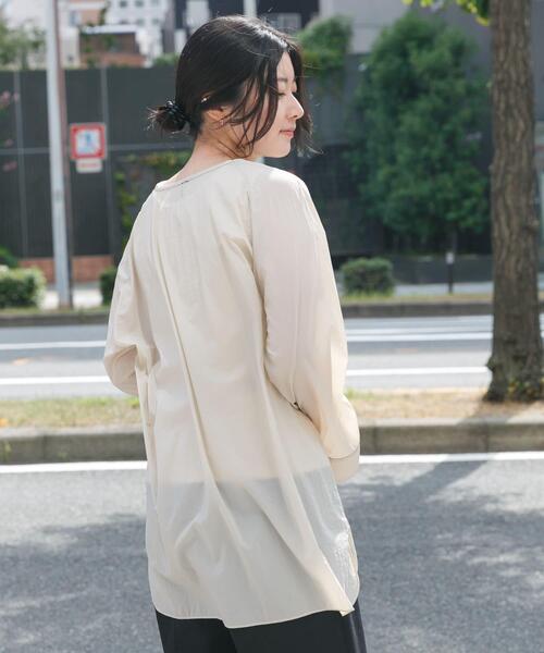 EKAL（エカル）の「シアーナイロンプルオーバー（Tシャツ/カットソー・レディース・アイボリー/ブラック・ONE）」の5枚目の写真