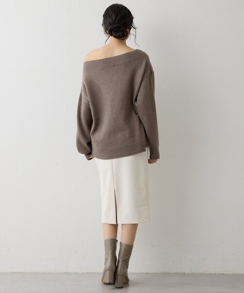 【新品タグ付き】ウィムガゼット　オフショルニットプルオーバー Whim Gazette(ウィム ガゼット)のオフショルニットプルオーバー通販