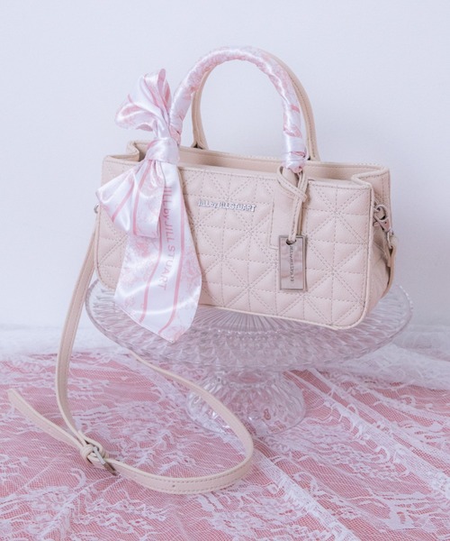JILL by JILL STUART(ジルバイジルスチュアート)の「【新色追加】スカーフキルティングトート(ショルダーバッグ・レディース・ブルー/ブラック/ピンク/ホワイト/ペールイエロー/ピンク系その他・FREE)」の6枚目の写真
